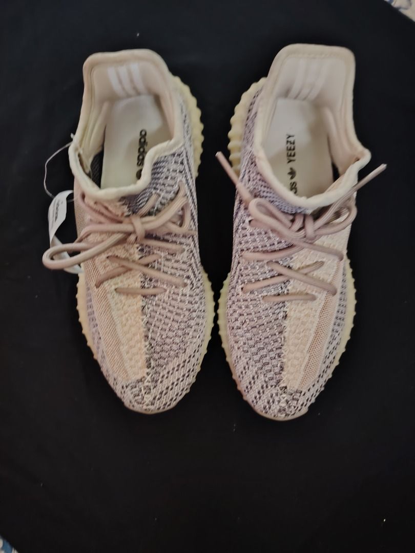 Yezzy ash pearl Bnew without box below srp (Category: Sneakers) located in Manila. Submitted by aaron.soweird (Listing ID 1461327547, Image 1). Description: .
