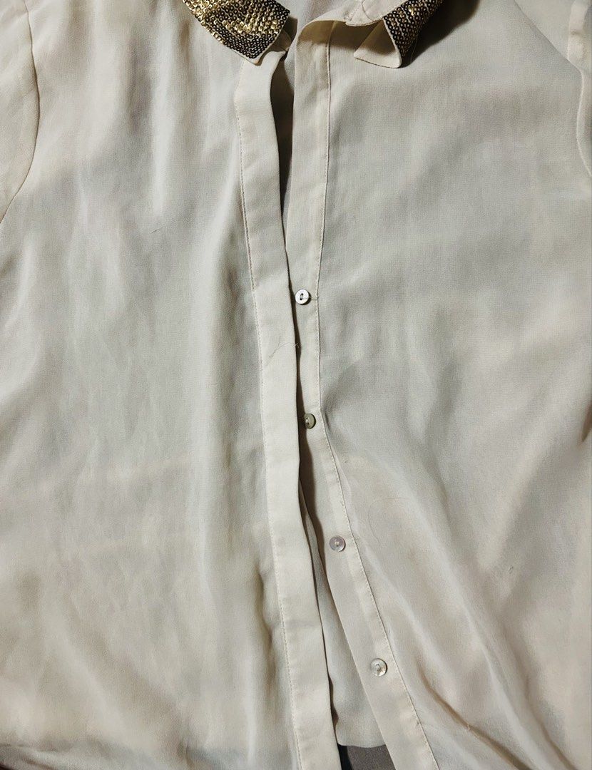 ZARA (Category: Longsleeves) located in Davao. Submitted by sart0ria85 (Listing ID 1461397676, Image 3). Description: Cream SHEER long sleeves with gold sequins in collar. 100% POLYESTER. MADE IN CHINA 🇨🇳 SMALL. Size 4 EXCELLENT CONDITION (92/100).