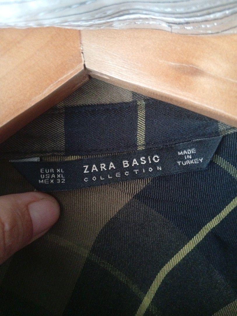 Zara basic long sleves (Category: Longsleeves) located in Pasir Mas. Submitted by original_uniqlo (Listing ID 1461529989, Image 3). Description: Sejuk kemeja.
