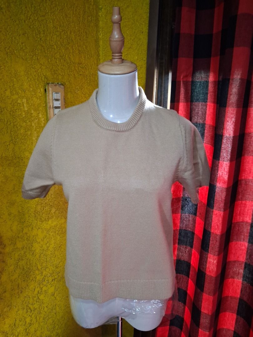 ZARA Basic Plain Knit Short Sleeve Top Beige (Category: Blouses) located in Manila. Submitted by katkween23 (Listing ID 1461343947, Image 3). Description: - Brand: ZARA - Type: Knit Top - Color: Beige - Sleeve Length: Short Sleeves - Neckline: Crew Neck - Style: Simple, versatile, great for layering or wearing alone - Easy to style with any outfit.