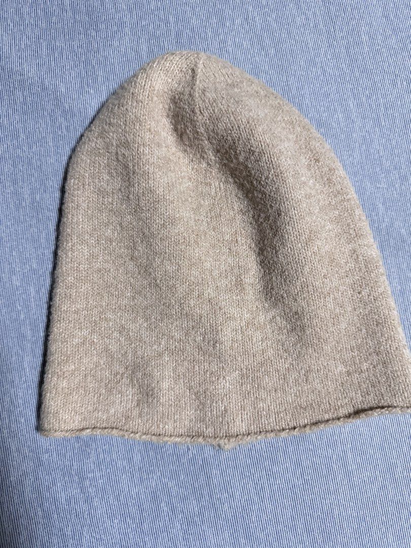 Zara Beige Knit Beanie Hat (Category: Hats & Beanies) located in Marikina City. Submitted by switkimchi (Listing ID 1461397695, Image 1). Description: - Zara beige knit beanie - Soft and warm material - Simple, versatile design - Size M - Made in Vietnam - Mode of payment: Gcash/Maribank/BPI - Delivery c/o buyer via grab/lala.
