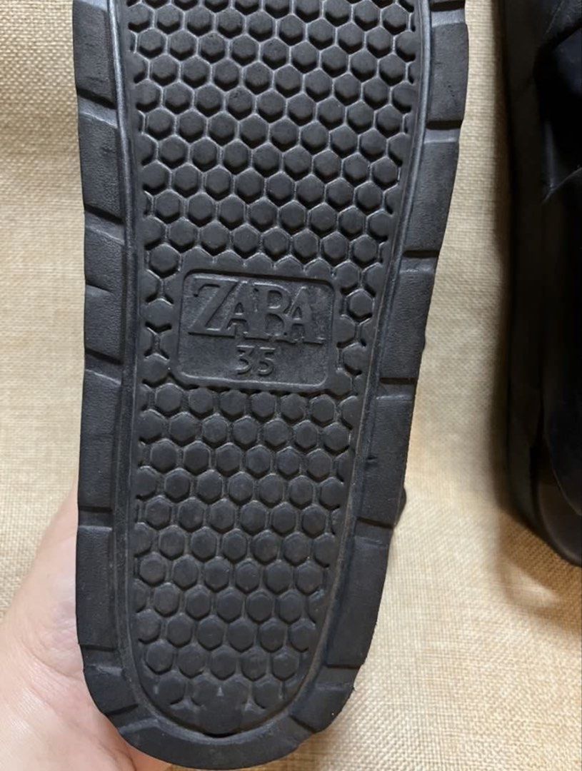 ZARA Black Double Strap Buckle Slides Sandals Size 35 (Category: Flats & Sandals) located in Quezon City. Submitted by letsdeclutter101 (Listing ID 1461552276, Image 3). Description: - Black ZARA slides - Size 35 - Two adjustable buckle straps - Honeycomb pattern sole for enhanced grip - Ideal for casual wear.