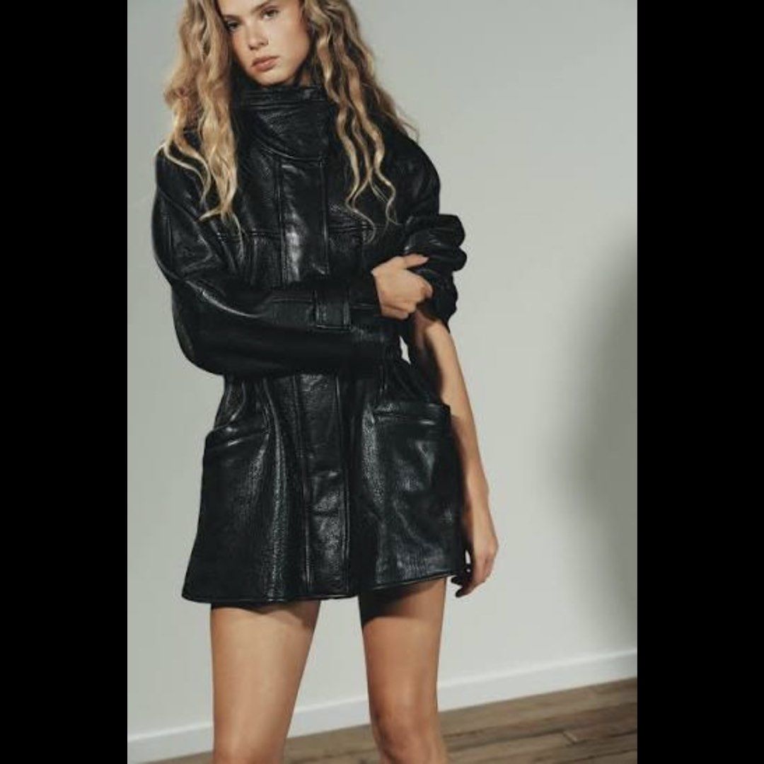 Zara Black Leather Oversized Jacket 黑色皮褸 （分類：外套及戶外衣服）位於 Hong Kong。 由 pochang513 提交（商品編號 1461424752，圖片 2）。簡介： ❤️全新有吊牌 /100% New & authentic with tag❤️ 原價original price HK$2299。