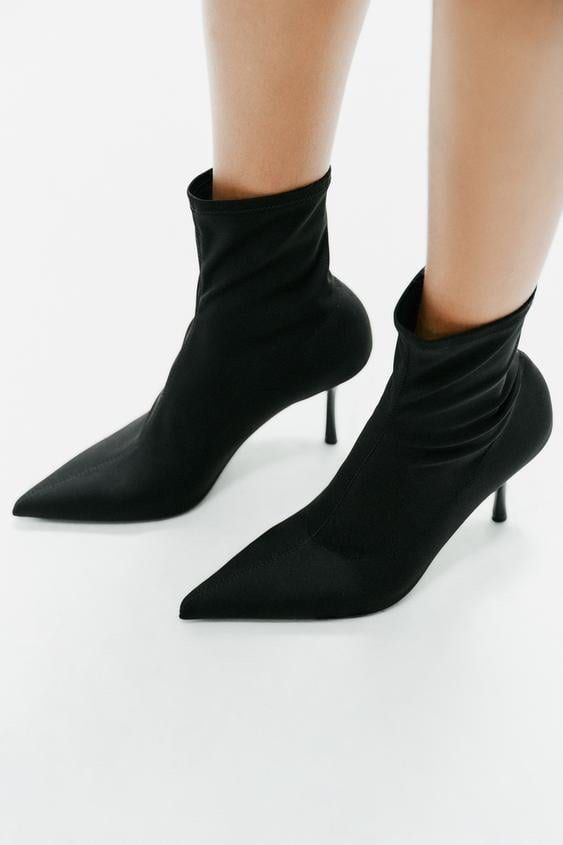 Zara Boots 36 BNWT (Category: Boots) located in Iloilo. Submitted by missy.zara (Listing ID 1461331342, Image 1). Description: Stiletto botts very sultry ka dito mii. Sleek and very ganda lng sya. Paperbag only po but will pack securely. .