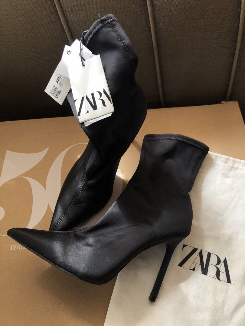Zara Boots 36 BNWT (Category: Boots) located in Iloilo. Submitted by missy.zara (Listing ID 1461331342, Image 2). Description: Stiletto botts very sultry ka dito mii. Sleek and very ganda lng sya. Paperbag only po but will pack securely. .