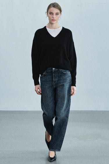 Zara boyfriend jeans (Category: Jeans) located in Quezon City. Submitted by swift_kenjie (Listing ID 1461481774, Image 1). Description: Waist 31-32 L-39.5.