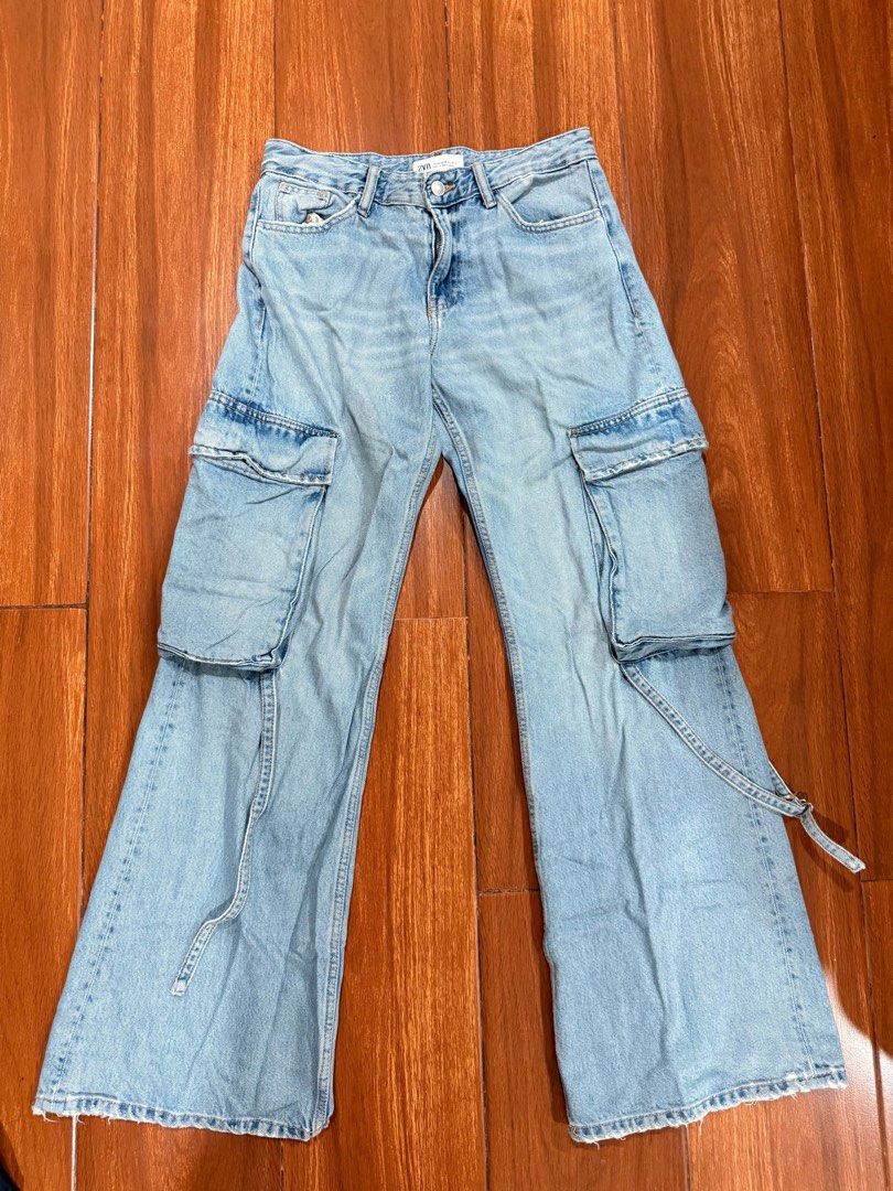 ZARA CARGO WIDELEG (Category: Jeans) located in Manila. Submitted by vctr15 (Listing ID 1461520072, Image 1). Description: .