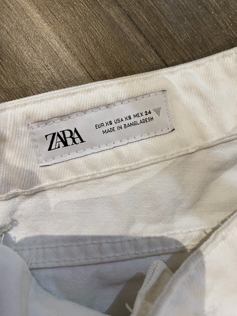 Zara denim bubble mini skirt (Category: Skirts) located in Quezon City. Submitted by swift_kenjie (Listing ID 1461498383, Image 3). Description: 29-31.