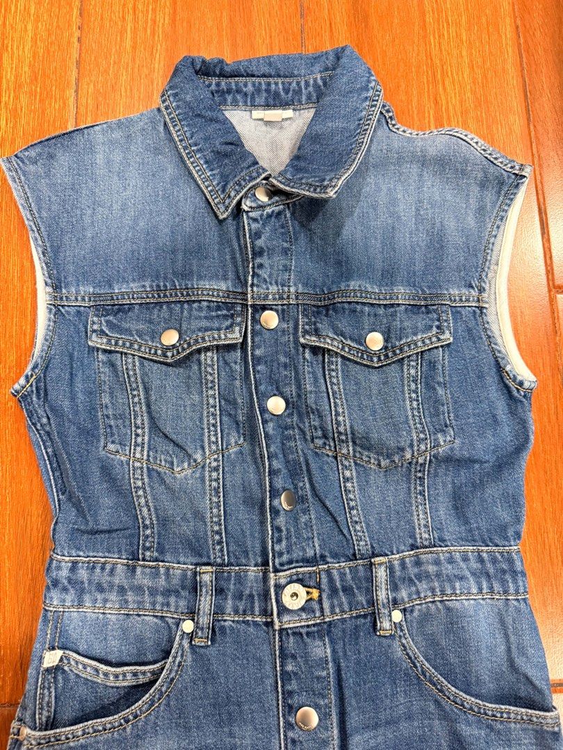 ZARA DENIM DRESS (Category: Dresses) located in Manila. Submitted by vctr15 (Listing ID 1461519915, Image 3). Description: .