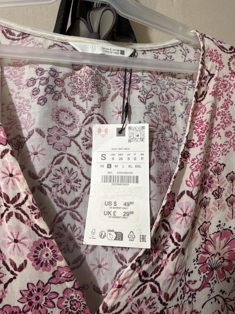 Zara Dress (Category: Dresses) located in Pasay City. Submitted by shanloys (Listing ID 1461460723, Image 2). Description: .