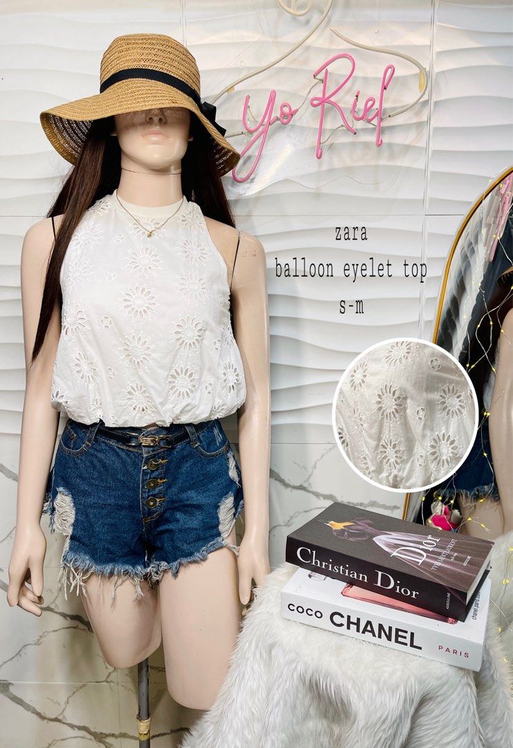zara eyelet balloon top (Category: Sleeveless) located in Calamba. Submitted by van_080618 (Listing ID 1461352335, Image 1). Description: .
