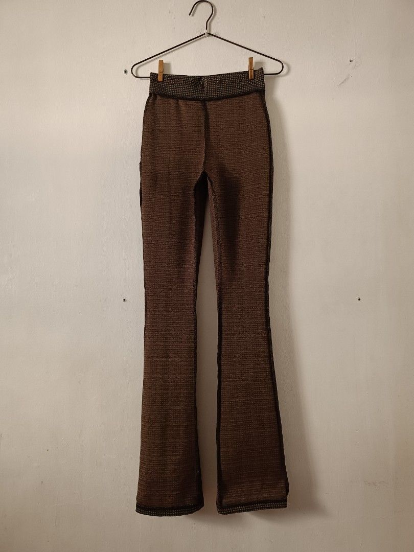 Zara Flared Trousers Houndstooth Pattern (Category: Other Bottoms) located in Manila. Submitted by shajanina.14 (Listing ID 1461468075, Image 3). Description: ZARA Original Preloved As good as new Small- US As per measuring tape, Waist- 25 to 34 inches Length- 43 inches .