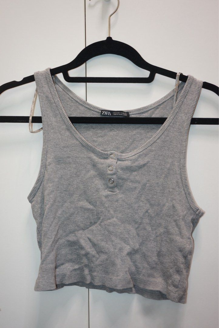 Zara Gray Button Tank Top (Category: Blouses) located in Bacoor. Submitted by ynnasdrawer (Listing ID 1461405630, Image 1). Description: - never worn out - M in size but can fit to S - rfs: too big on me :(.