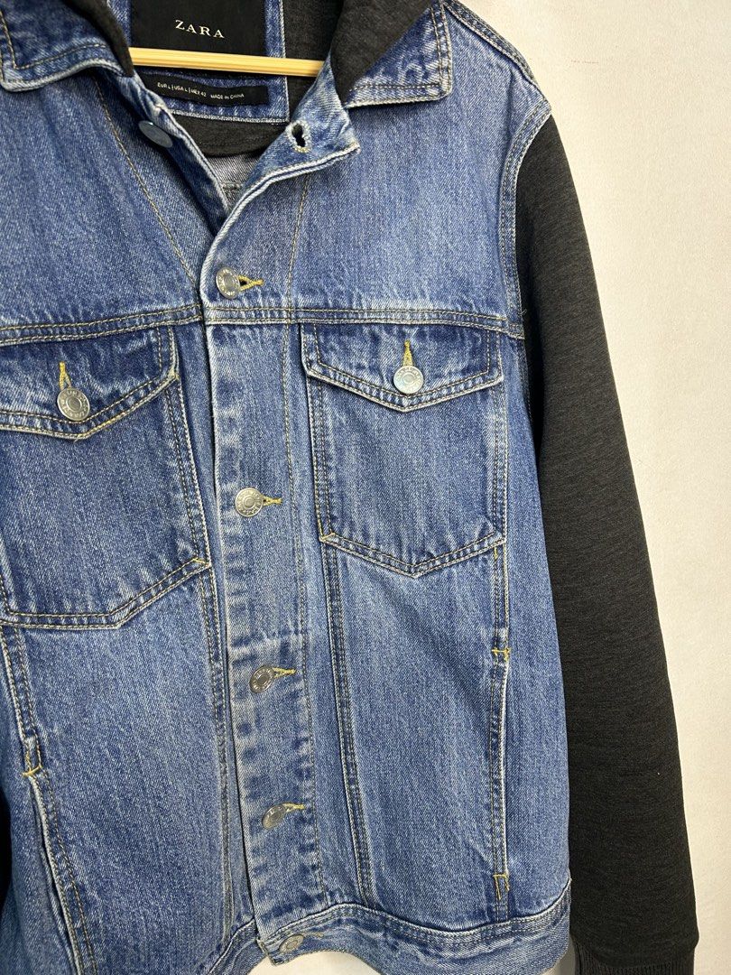 Zara Hooded Hybrid Denim Jacket (Category: Coats, Jackets and Outerwear) located in Subic. Submitted by refitted.ph (Listing ID 1461528171, Image 3). Description: Zara Hooded Hybrid Denim Jacket * Authentic / Legit💯 * Best Fit: Large * Width: 23 * Length: 27 * Color Rate: 10 * Like New Condition * No Issue❗️ PRICE: 800 + Shipping Fee Mode of Payment🧾: Cash/Gcash We Ship Nationwide🇵🇭 Courier 🚚: J&T / Door to Door 📍Subic , Zambales.