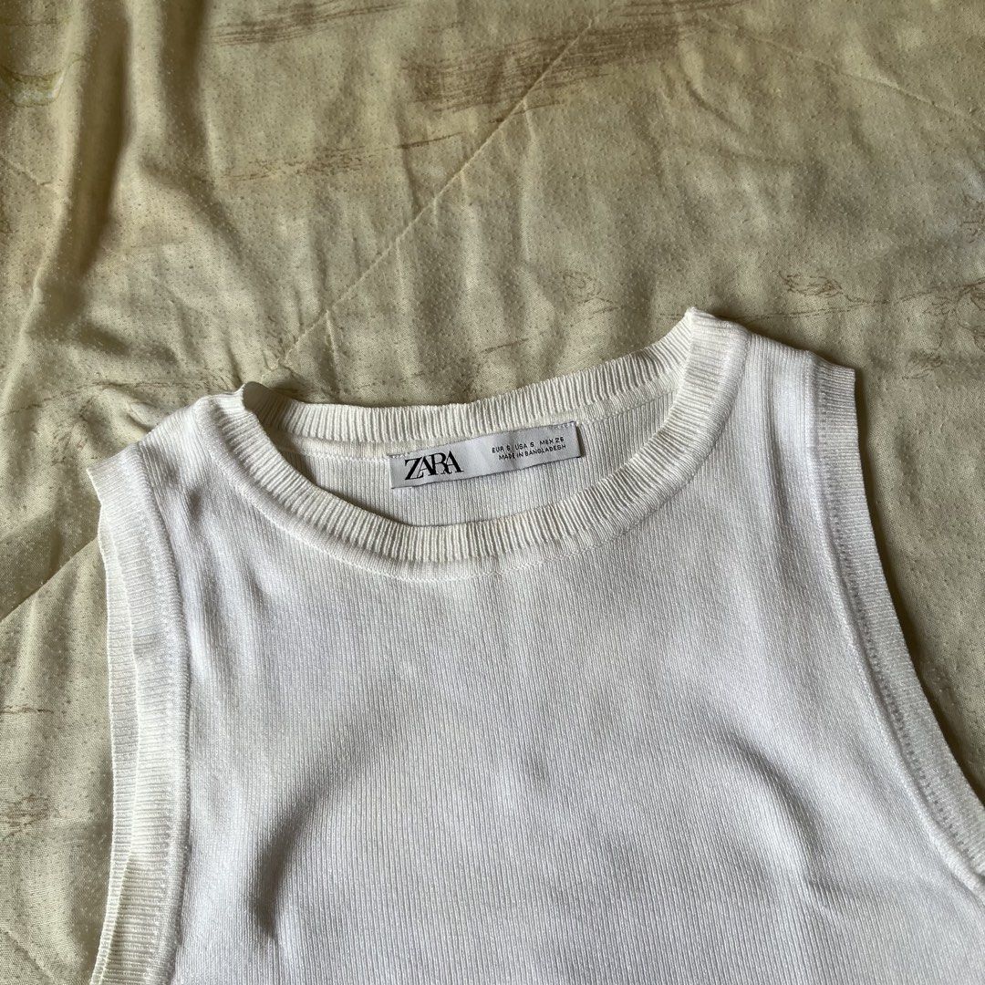 Zara Knit Top (Category: Others Tops) located in Davao. Submitted by byeooool (Listing ID 1461360367, Image 2). Description: xs-small no flaws at all actual when worn posted.
