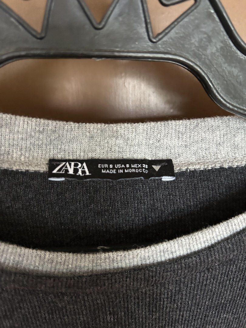 ZARA Layered Charcoal and Grey Top (Category: Longsleeves) located in Manila. Submitted by anothermanxtreasure (Listing ID 1461399385, Image 2). Description: Good for the “layered” look (built in), not hot for PH weather.