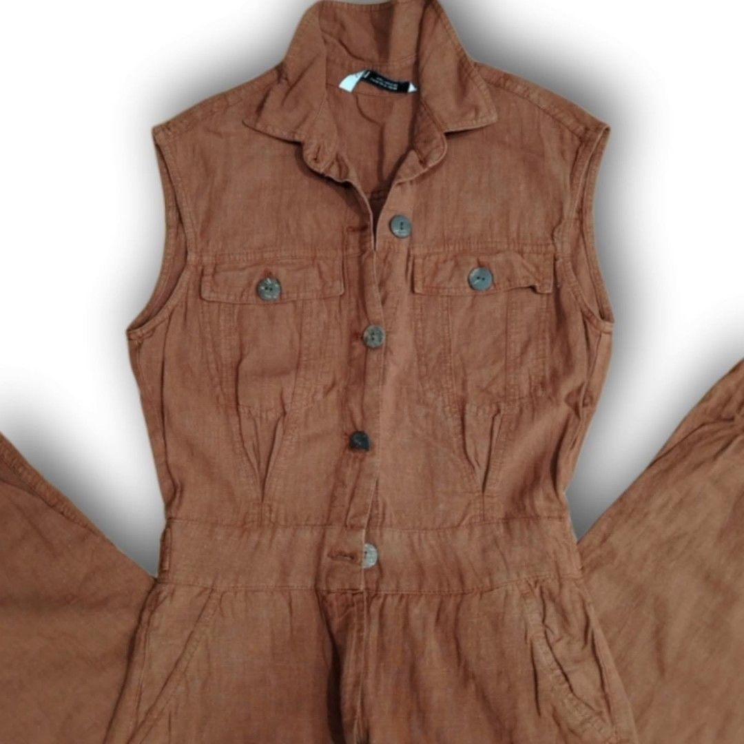 Zara Rust Brown Linen Sleeveless Utility Jumpsuit (Category: Jumpsuits) located in Cavite. Submitted by lune.and.lore (Listing ID 1461335490, Image 2). Description: 𓏲𝄢 ┆ Zara Rust Brown Linen Sleeveless Utility Jumpsuit ♡ item code : NIN - 143 🀢 condition : brand new, no flaws, need wash 𖤝 size : xs - s (xs on tag) 𖤝 original price : ₱2,990 – ₱3,990 𖤝 price : sol ₱500 (au) 𓋜 MOD : J&T 𓋜 MOP : GCash ⚚ check highlights for terms and conditi