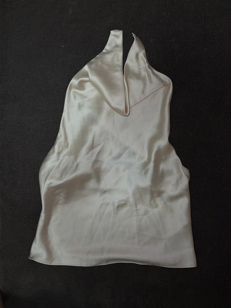 zara silk top (Category: Sleeveless) located in Paranaque City. Submitted by phoebeways (Listing ID 1461524565, Image 2). Description: .
