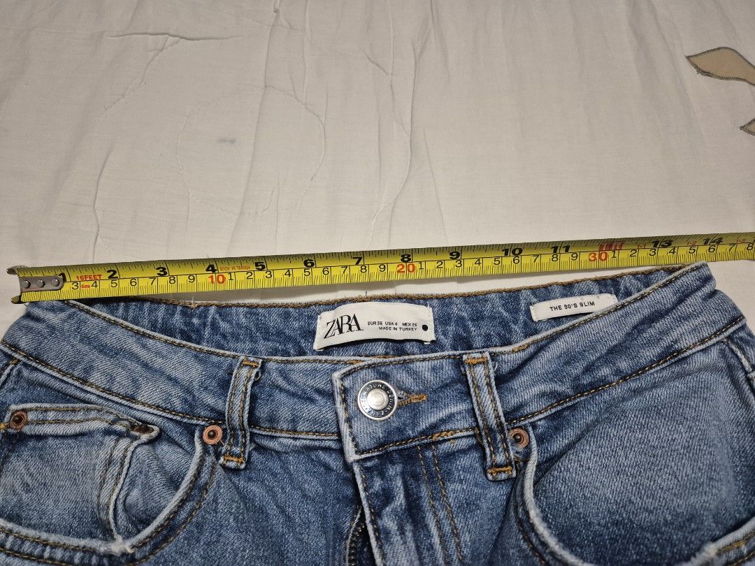 Zara The 90's Slim Jeans (Category: Jeans) located in Rodriguez. Submitted by DelaC (Listing ID 1461397858, Image 2). Description: - Zara 90's Slim Fit Jeans - Classic blue wash denim - Made in Turkey - Tag Size: EUR 36 / USA 4 / MEX 26 - Approximate Measurements: Waist 13" (flat), Inseam 30" - Ideal for everyday styling.