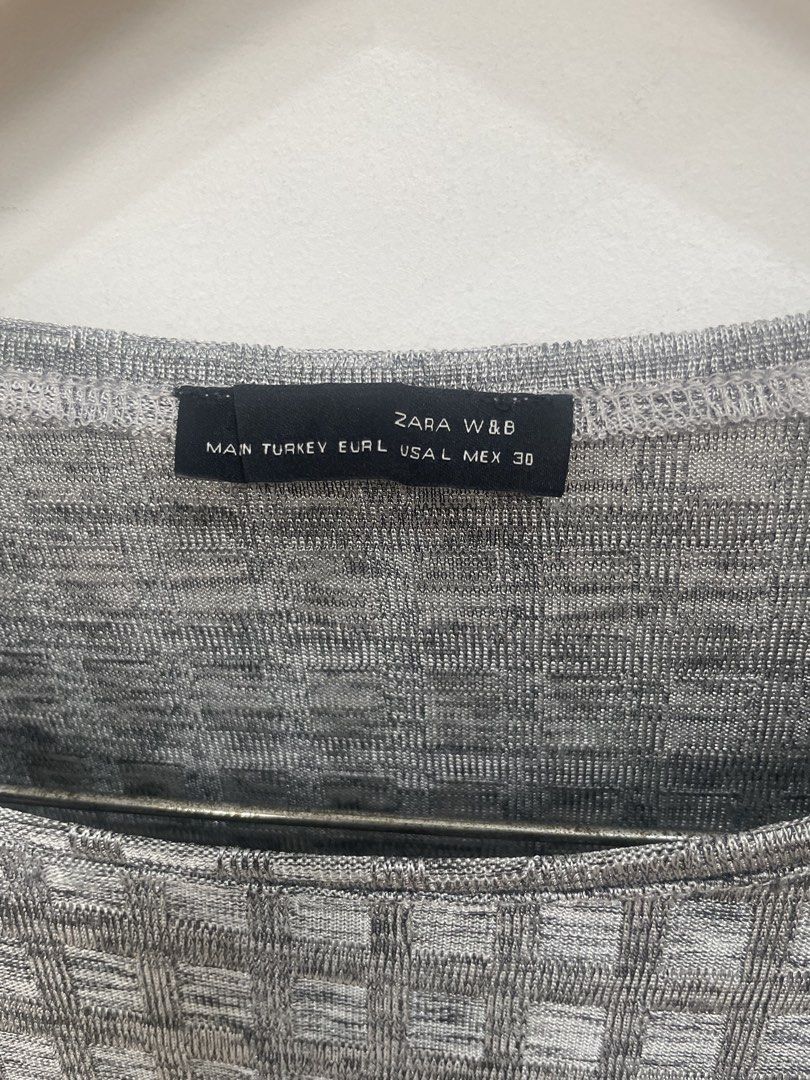 ZARA W&B Grey Textured Long Sleeve Top (Category: Longsleeves) located in Las Pinas. Submitted by qcleopatrastrove (Listing ID 1461339210, Image 2). Description: *Features a textured pattern all over *Lightweight fabric, ideal for casual wear or layering .