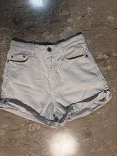 (Category: ) located in . Submitted by shopreloved (Listing ID 1461524408, Image 1). Description: .
