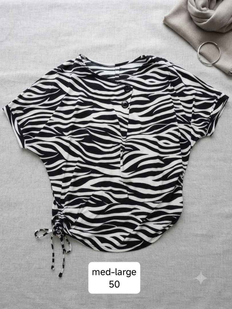 Zebra Print Blouse (Category: Blouses) located in Las Pinas. Submitted by dnbrbnt (Listing ID 1461325315, Image 1). Description: size med to large super nice in actual loc. las piñas.