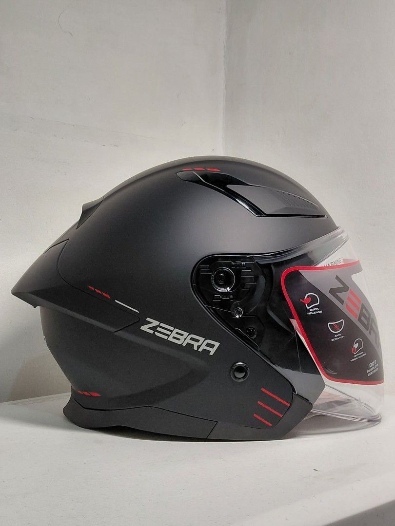 Zebra YM-915 Motorcycle Helmet with Integrated Sun Visor (Category: Helmets and other Riding Gears) located in Makati City. Submitted by michaelang05 (Listing ID 1461467242, Image 2). Description: - Zebra YM-902 Helmet - Matte Black Finish - Integrated Sun Visor - DOT FMVSS 218 Certified - Includes Original Box - Designed for Protection and Comfort - Ideal for all Riders.