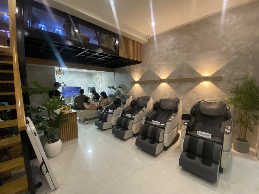Zion King Pro Massage Chairs (4pcs) (Category: Chairs) located in Las Pinas. Submitted by sherylandmargaux (Listing ID 1461363729, Image 1). Description: *Selling as set *Can be seen in actual just msg me for appointment Can be sold separately .