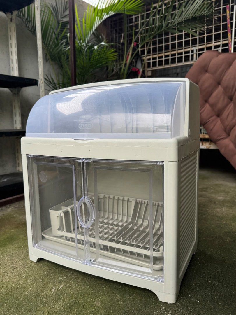 ZOOEY Dish Organizer (Category: Other Kitchenware & Tableware) located in Malvar. Submitted by shoppervia (Listing ID 1461335440, Image 1). Description: ZOOEY Dish Organizer, 5 months palang nagagamit. Barely used. All clean Orig price is 1150, selling it here for P750. Buyer will shoulder the shipment or we can arrange a pick up sched for nearby buyers.