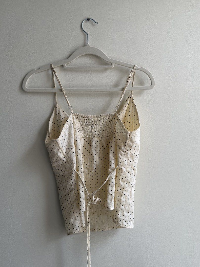 1807 Studio Saigon Polka Dot Smocked Cami Top (Category: Sleeveless) located in Makati City. Submitted by andy0019 (Listing ID 1461614264, Image 3). Description: bought in vietnam wrong size.