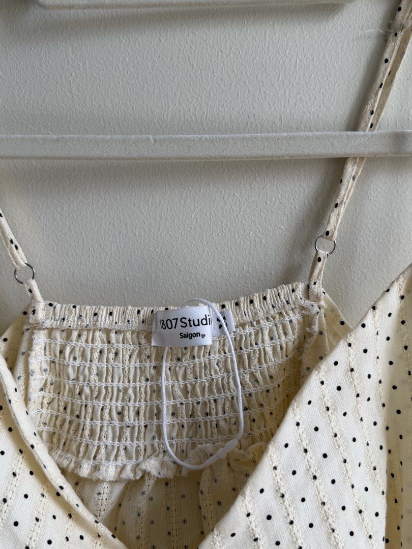 1807 Studio Saigon Polka Dot Smocked Cami Top (Category: Sleeveless) located in Makati City. Submitted by andy0019 (Listing ID 1461614264, Image 2). Description: bought in vietnam wrong size.