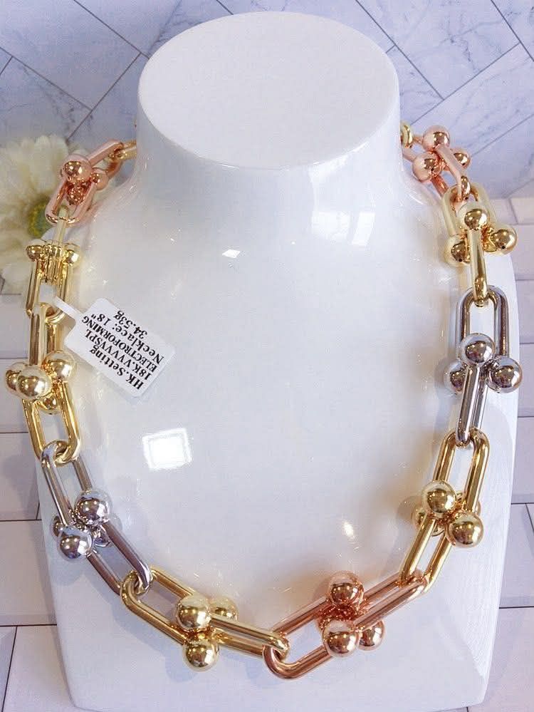 18k Hk setting gold electroform tricolor hardware necklaces (Category: Necklaces) located in Manila. Submitted by bhelgoldseller2ndaccount (Listing ID 1461598808, Image 1). Description: New!!✨New!!✨New!! Authentic 18k Hk Golds 💯pawnable/naisasanla 💯with high appraisal rate 💯good investment 💯Direct supplier price 👉OPEN for resellers 🌺please take time to evaluate their actual sizes and grams 👉Best panggift for all occasions ✅ Sold per grams 