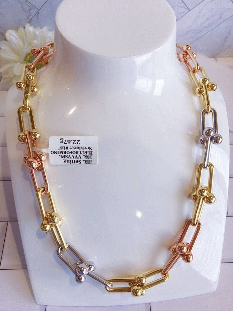 18k Hk setting gold electroform tricolor hardware necklaces (Category: Necklaces) located in Manila. Submitted by bhelgoldseller2ndaccount (Listing ID 1461599043, Image 3). Description: New!!✨New!!✨New!! Authentic 18k Hk Golds 💯pawnable/naisasanla 💯with high appraisal rate 💯good investment 💯Direct supplier price 👉OPEN for resellers 🌺please take time to evaluate their actual sizes and grams 👉Best panggift for all occasions ✅ Sold per grams 