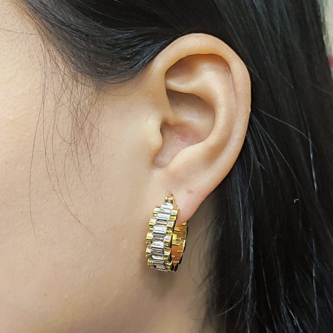 18k twotone ef earings (Category: Earrings) located in Manila. Submitted by luxesparks (Listing ID 1461578705, Image 1). Description: .