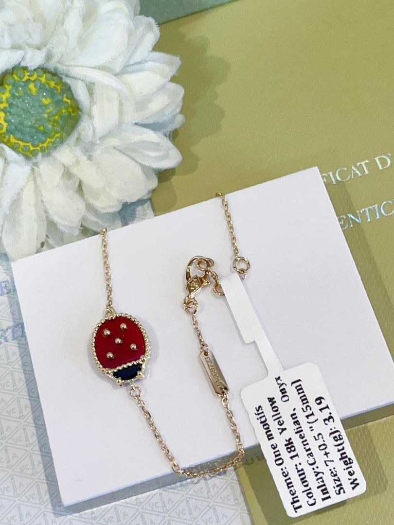 18k yg VCA bracelet hk setting (Category: Luxury Accessories) located in Manila. Submitted by luxesparks (Listing ID 1461575663, Image 2). Description: .