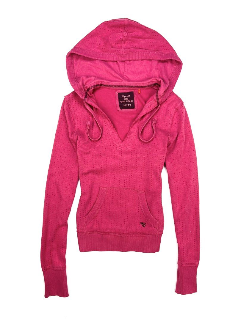 2000’s Esprit Hot Pink V-neck Pull over Hoodie (Category: Coats, Jackets and Outerwear) located in Angeles City. Submitted by fruits.ph (Listing ID 1461680744, Image 1). Description: Measurements B:17.5” W:14” L:20.5” Sleeve Length:24”(from tip of shoulder to sleeve hem) Size on Tag: XS Best Fit: M-L *Flat lay measurements* Mannequin Size: M (34”; 25”) Color Rate: 9/10 Flaws: None Fabric Type: Cotton/ Stretchable Fabric ***Color may vary due to l