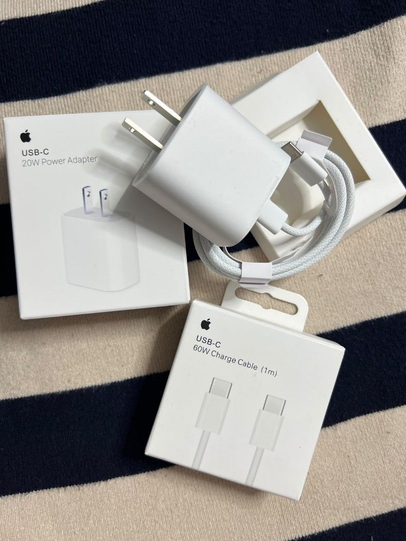 20W iPhone 15 Promax Type-C (Category: Chargers & Cables) located in Manila. Submitted by itsashy (Listing ID 1461633618, Image 1). Description: .