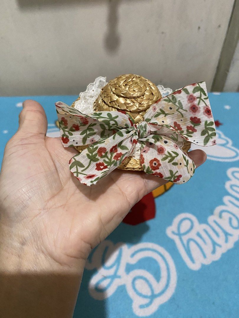 2” Diameter Toy Straw Hat (Category: Other Stationery & Craft) located in Manila. Submitted by resi.diaz (Listing ID 1461650767, Image 1). Description: .