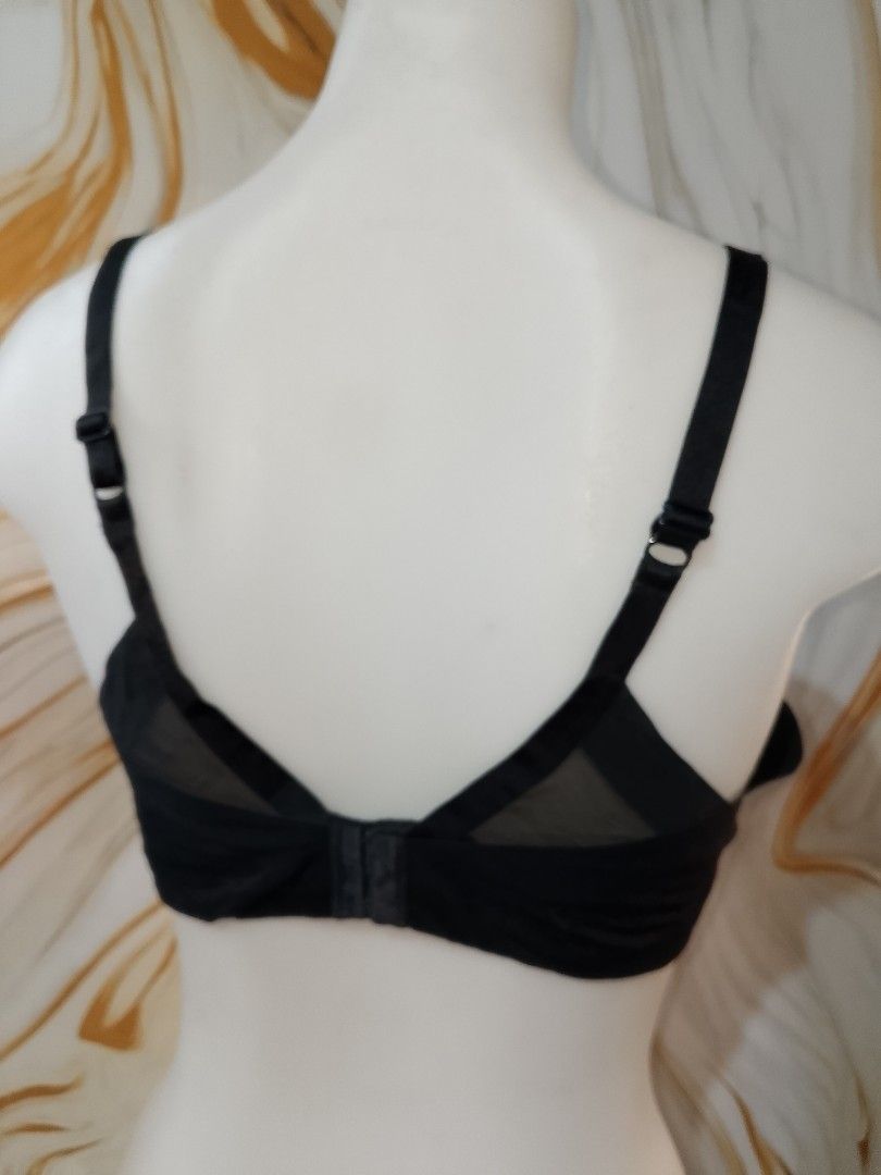 38d WACOAL Black Full Coverage Bra with Mesh Detail THIN PADS UNDERWIRED (Category: Undergarments & Loungewear) located in Manila. Submitted by truecrystal-1407 (Listing ID 1461661479, Image 3). Description: - 200 lp REPRICED - Full coverage black bra - Smooth satin-like fabric on cups - Sheer mesh detail on the band - Adjustable straps for a custom fit - Secure hook-and-eye back closure - Designed for comfort and support.