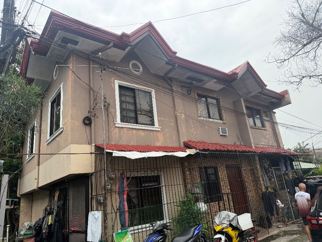 3-Unit Apartment for Sale (Category: Apartments & Condos) located in Manila. Submitted by oxylucky09 (Listing ID 1461712723, Image 1). Description: 3-Unit Apartment for sale 📍San jose, Antipolo 10mins away from Antipolo Church Lot Are: 75sqm 3 Fully Occupied Rental Units ₱22,000 Monthly Rental Income Titled Property ₱3.5M negotiable.