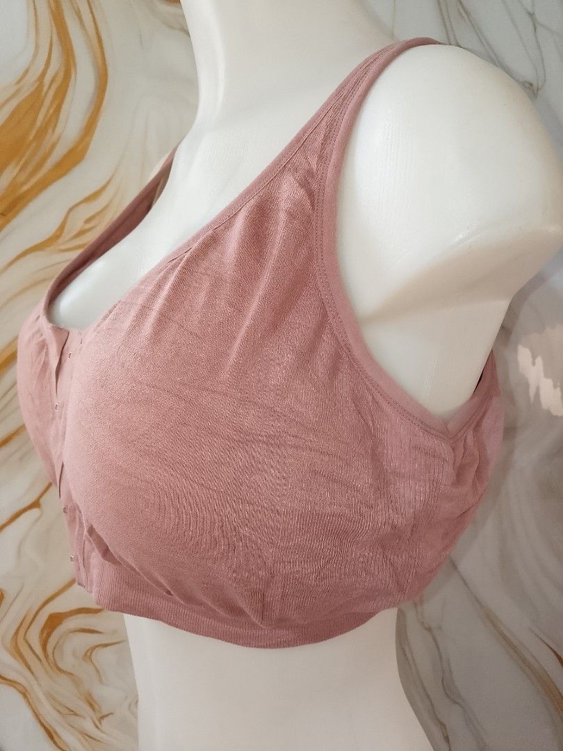 3xl KNIX Front Closure Comfort Bra Wireless PADDED (Category: Undergarments & Loungewear) located in Manila. Submitted by truecrystal-1407 (Listing ID 1461795822, Image 3). Description: - Comfortable pink bra - Front closure for easy wear - Wireless design for all-day comfort - Soft, gentle fabric - Adjustable straps at the back - Ideal for lounging and light activities.