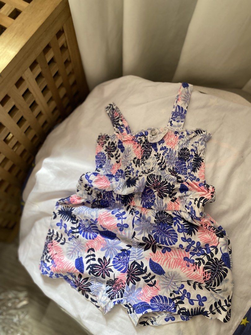 (3y) Kids Floral Romper (Category: Babies & Kids Fashion) located in Bulacan. Submitted by spidermom001020 (Listing ID 1461665892, Image 2). Description: AVAILABLE Brand new overruns Payment: Gcash, Maya Shipping: J&T, Lalamove Loc: Hagonoy/Malalos Bulacan.