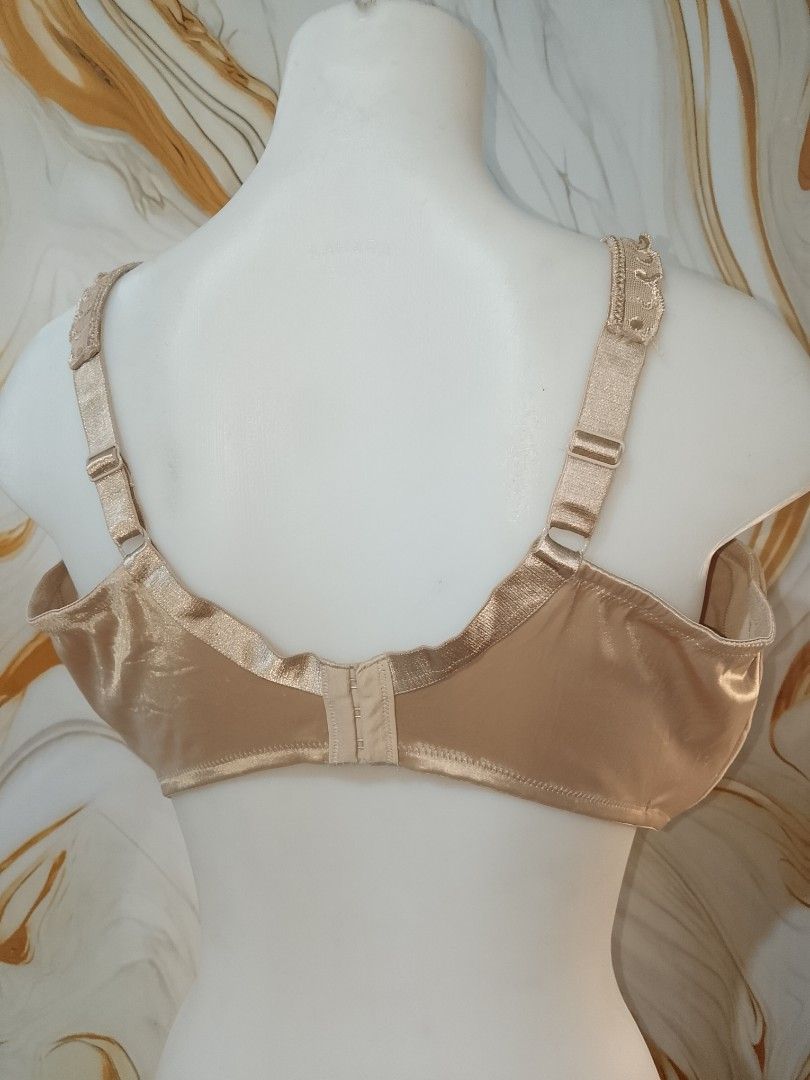 44ddd Beige Lace Trim Full Coverage Bra not padded with underwire (Category: Undergarments & Loungewear) located in Manila. Submitted by truecrystal-1407 (Listing ID 1461582742, Image 3). Description: - Comfortable beige bra - Pretty lace trim detail - Full coverage design for excellent support - Adjustable straps and back closure for a perfect fit - Smooth fabric for all-day comfort - Ideal for everyday wear -plus size bra .