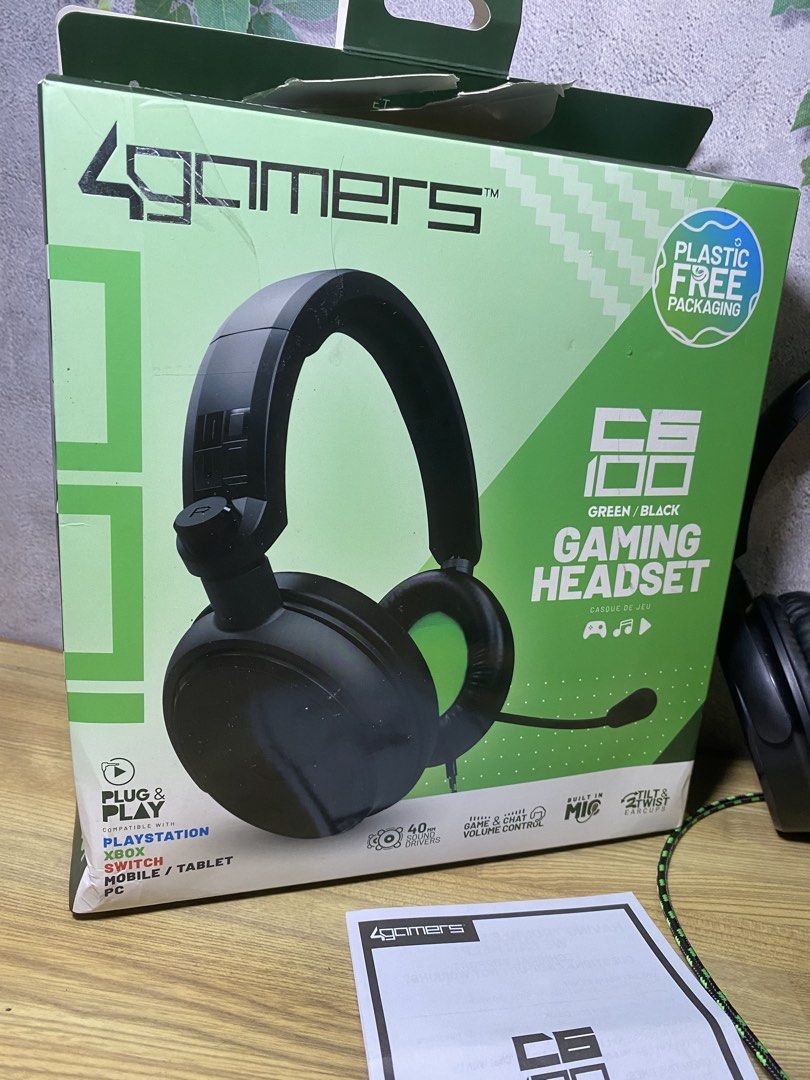 4Gamers CE100 Green/Black Gaming Headset (Category: Headphones & Headsets) located in Pasig City. Submitted by franchesckaonlineshop (Listing ID 1461596780, Image 2). Description: - Immerse yourself in clear audio with 40mm drivers. - Communicate seamlessly with the built-in microphone. - Easily adjust volume and mute with inline controls. - Simple plug-and-play setup for instant use. - Compatible with PlayStation, Nintendo Switch, mobile devices