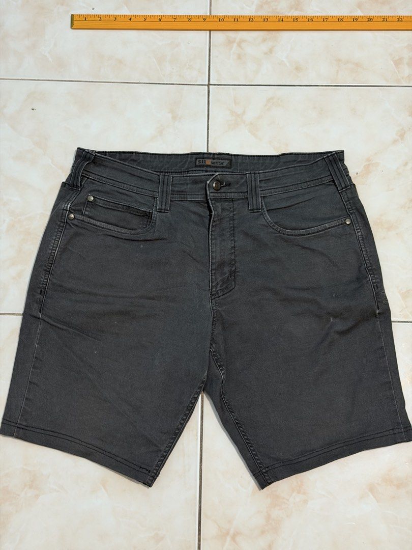 511 Tactical Shorts (Category: Shorts) located in Manila. Submitted by malcolmjames315 (Listing ID 1461691453, Image 1). Description: Size 36 Dimes: 18x19.