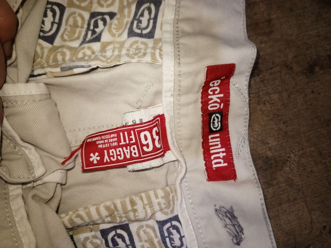 6pocket UNLTD (Category: Coats, Jackets and Outerwear) located in Carmona. Submitted by marvilla_24 (Listing ID 1461659334, Image 2). Description: check Muna item bago pm.
