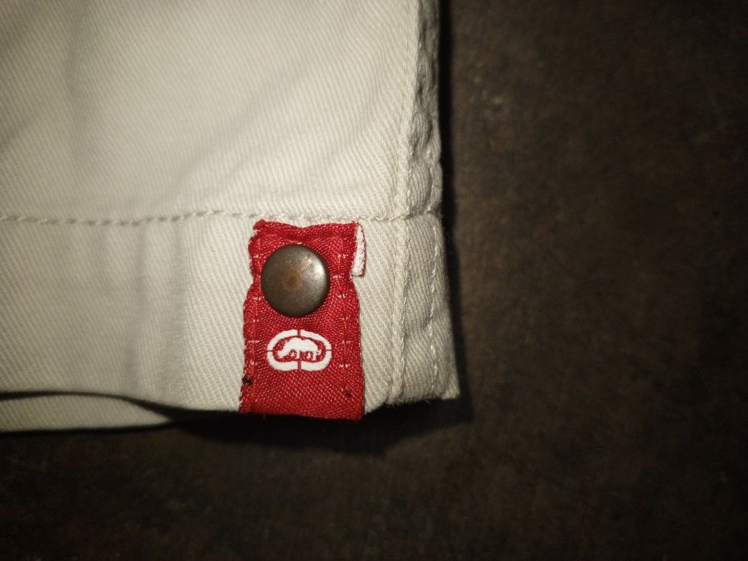 6pocket UNLTD (Category: Coats, Jackets and Outerwear) located in Carmona. Submitted by marvilla_24 (Listing ID 1461659334, Image 3). Description: check Muna item bago pm.