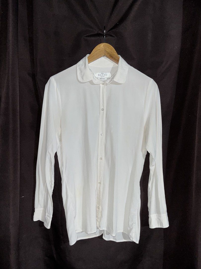90’s Gucci Silk Uniform (Category: Formal Shirts) located in Manila. Submitted by kashjulliane (Listing ID 1461777061, Image 1). Description: I have 2pcs of this garment Excellent condition 9/10 Color rate Deadstock Silk Material Size: 44 Width: 17 Length: 26 Sleeves: 22.