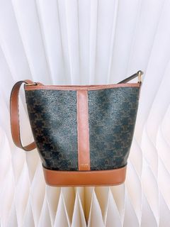 （分類：）位於 。 由 heras.luxury 提交（商品編號 1461747326，圖片 1）。簡介： 。