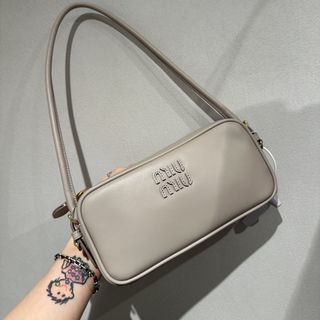 （分類：）位於 。 由 romeluxurystation 提交（商品編號 1461621032，圖片 1）。簡介： 。